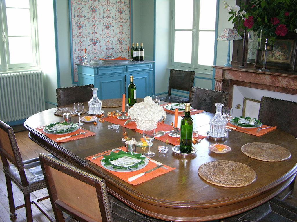 Château des Lutz Daon Extérieur photo