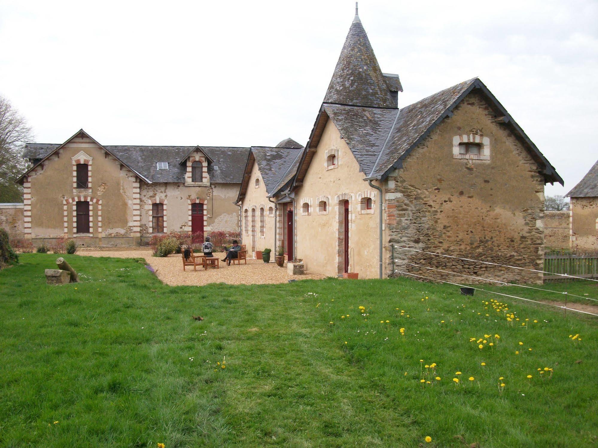 Château des Lutz Daon Extérieur photo